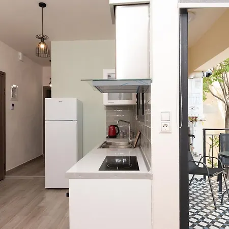 Quiet Beauty -kiki * Vólos