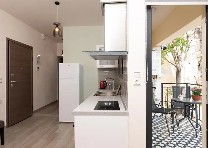 Quiet Beauty -kiki * Volos